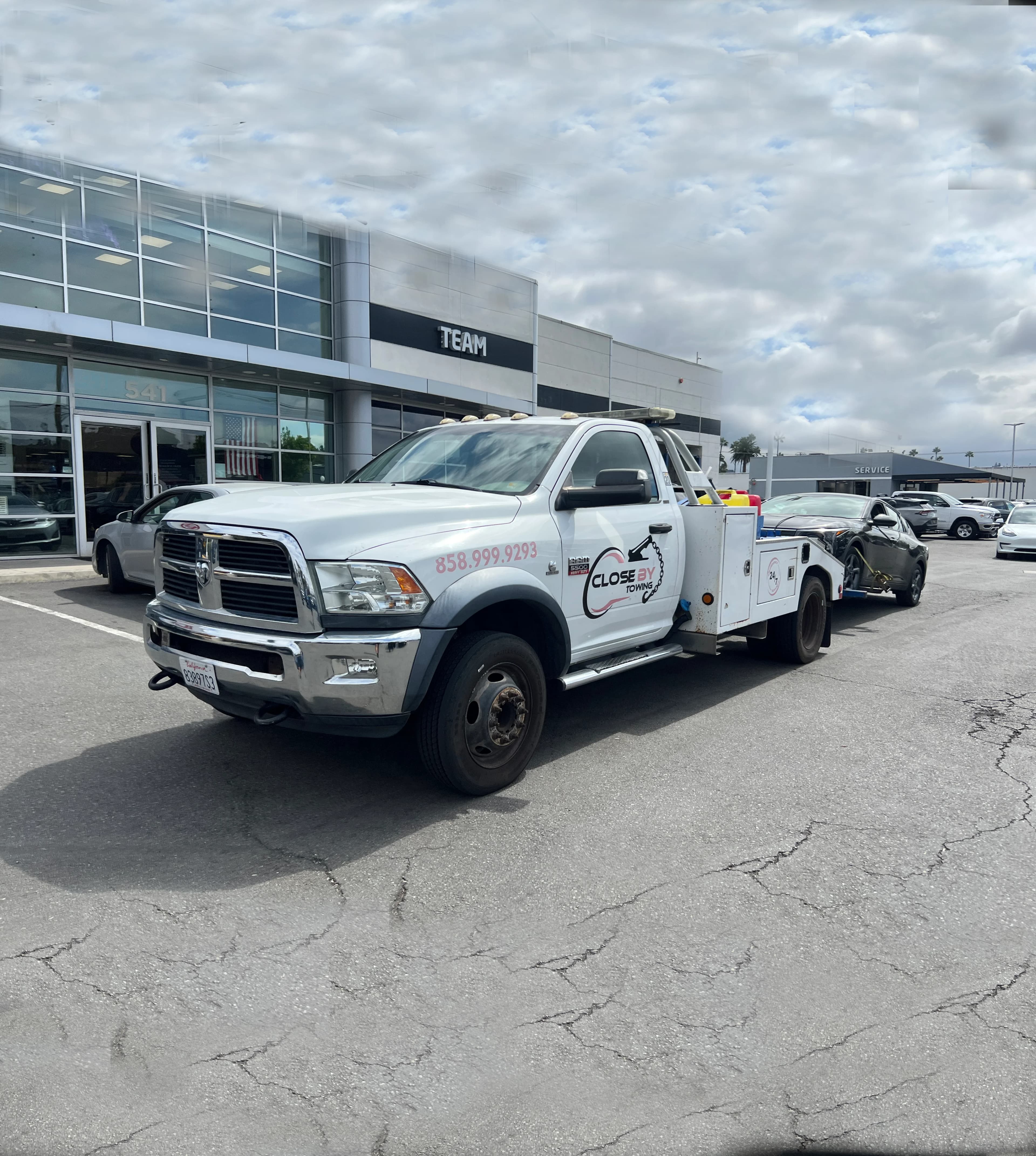 CloseBy Towing professional tow truck in San Diego